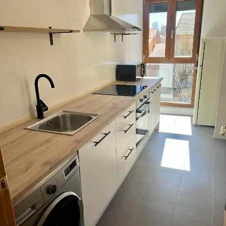 Almamater Appartement *