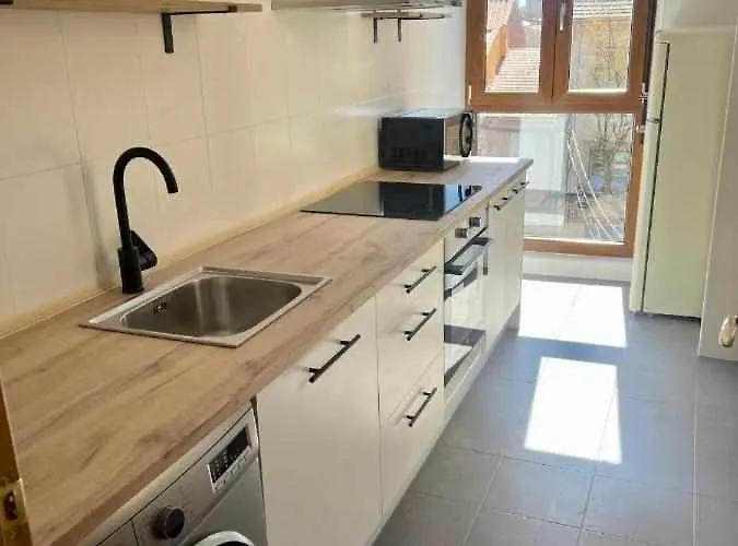 Almamater Апартаменти *